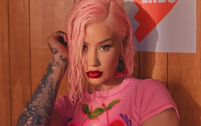 Xem ngay MV 'F**k It Up' vừa lên sóng: Iggy Azalea bất cần, nổi loạn thời Fancy đã chính thức quay trở lại Ảnh 2