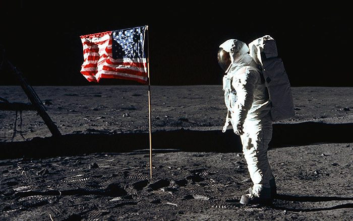 Đây là chiếc máy tính đã đưa con người lần đầu đặt chân lên mặt trăng Ảnh 2