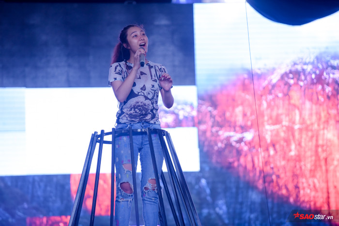 HOT: Lâm Bảo Ngọc 'bị treo' lên không trung, Bích Tuyết - Layla sẽ 'tạo bão' đêm chung kết The Voice 2019?