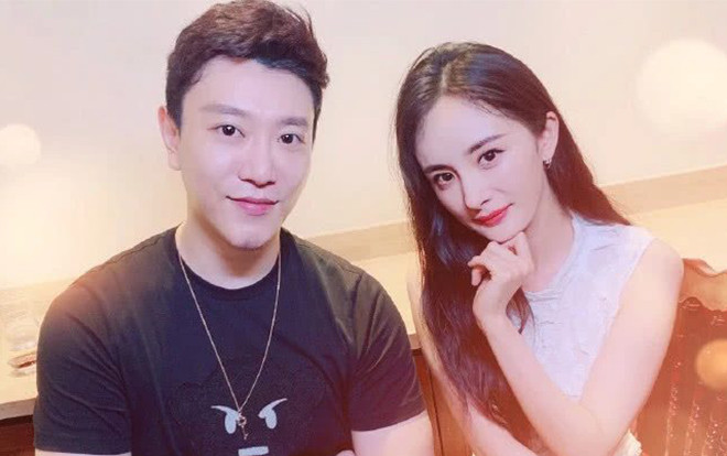 Dương Mịch bị chỉ trích 'thân mật' với trai lạ 4 ngày liên tiếp, còn con cái thì lại bỏ bê? Ảnh 2