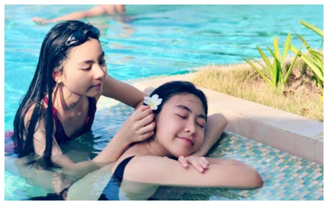 Khoe ảnh du lịch gia đình, 2 con gái Quyền Linh tiếp tục nhận cơn mưa lời khen vì quá xinh đẹp Ảnh 2