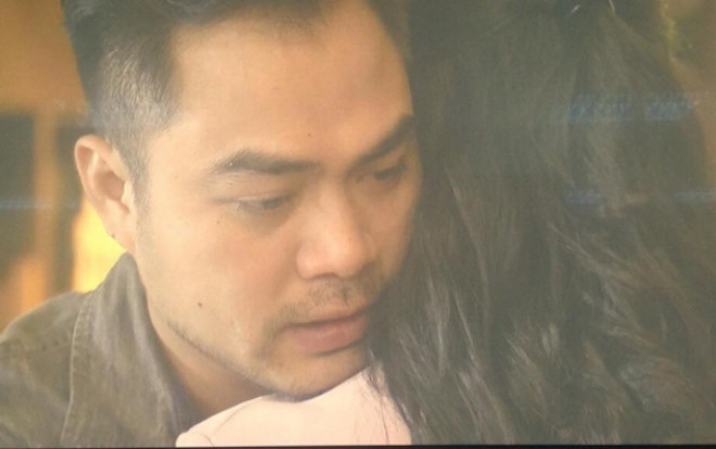 Về Nhà Đi Con: Lộ ảnh Khải ôm Huệ sau khi ra tù, ông Quốc chứng kiến tất cả? Ảnh 2