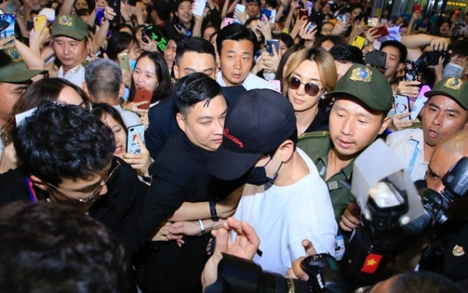 Leeteuk và Eunhyuk (Suju) đến Việt Nam: Chờ đợi các anh xuất hiện cũng đáng Ảnh 2