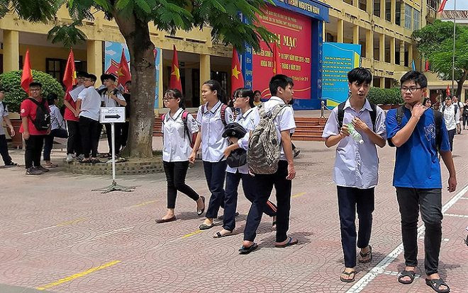 Sở GD-ĐT Hải Phòng tiếp tục hạ điểm chuẩn vào lớp 10 công lập Ảnh 2