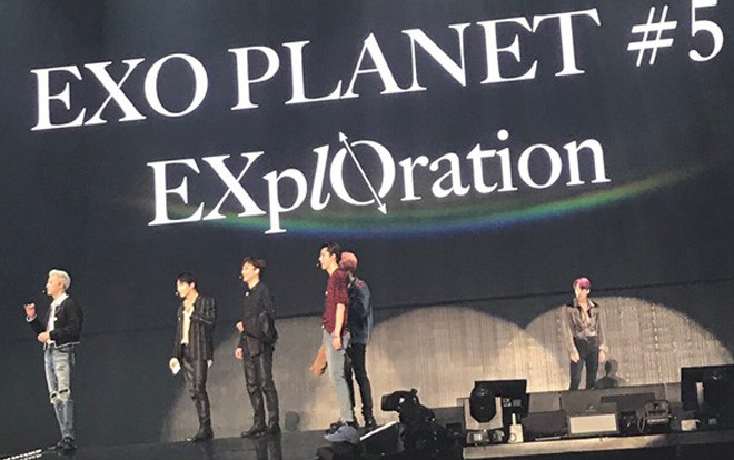 Dở khóc dở cười: Concert EXO bất ngờ xuất hiện chú chuột và đây là phản ứng thú vị của các thành viên Ảnh 2