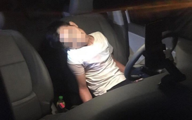 Đang phát live stream trên Facebook, nam tài xế bỗng tạt xe vào lề đường rồi đột tử Ảnh 2