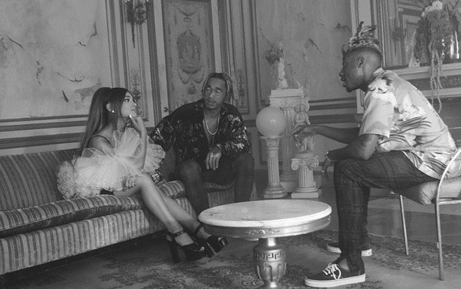 Ariana Grande hé lộ teaser MV mới: Tên ca khúc vô tình trùng với bản hit 7 năm trước của Justin Bieber! Ảnh 2