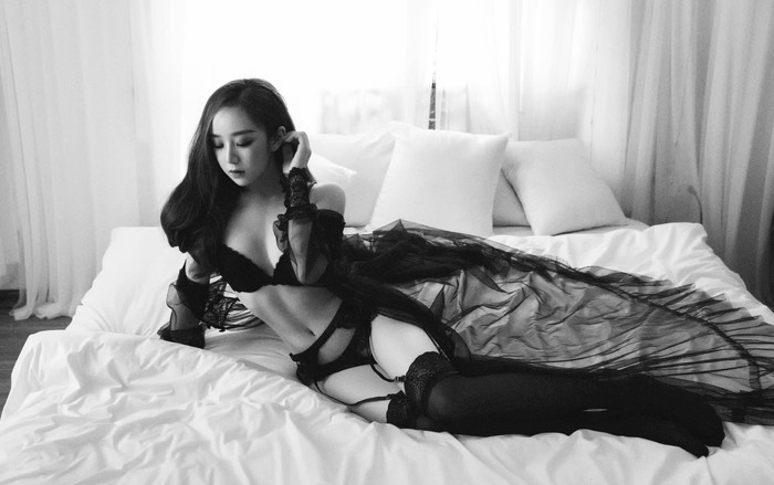 Giăng lưới thả thính, hot girl ngủ gật nhận cái kết bất ngờ Ảnh 2