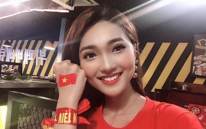 Tình tứ bên trai lạ, Top 10 hoa hậu Việt Nam chia tay Phan Văn Đức? Ảnh 2