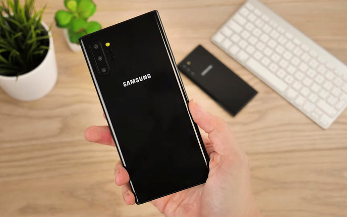 Trên tay Galaxy Note 10 và Note 10+: Màn hình 'siêu to khổng lồ', đẹp ăn đứt iPhone! Ảnh 2