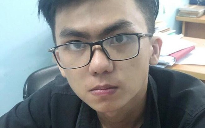 Kẻ cướp kề dao vào cổ uy hiếp nữ nhân viên cửa hàng sim thẻ khai gì tại cơ quan công an? Ảnh 2