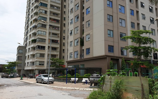 Tạm đình chỉ công tác bảo vệ bị tố sàm sỡ bé gái trong thang máy chung cư Ảnh 2