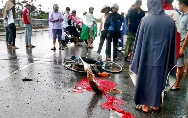 Phó công an huyện ở Cà Mau bị sét đánh trên đường đi làm về Ảnh 2