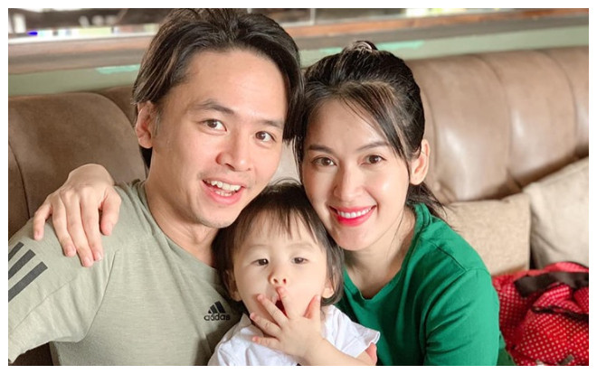 Con gái Văn Anh - Tú Vi 'đốn tim' mọi người với vẻ ngoài đáng yêu càng lớn càng giống bố Ảnh 2