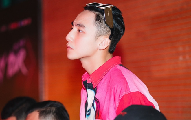 Hé lộ loạt hình ảnh hot nhất của Sơn Tùng M-TP trong buổi tổng duyệt Sky Tour 2019 tại Đà Nẵng Ảnh 2