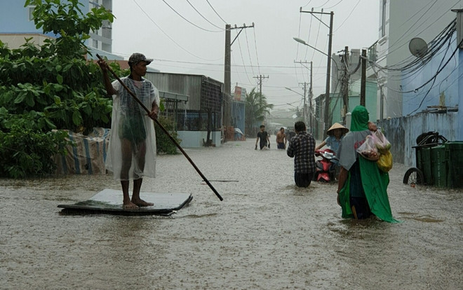 Cận cảnh 'đảo ngọc' Phú Quốc ngập úng nghiêm trọng sau mưa lớn Ảnh 2