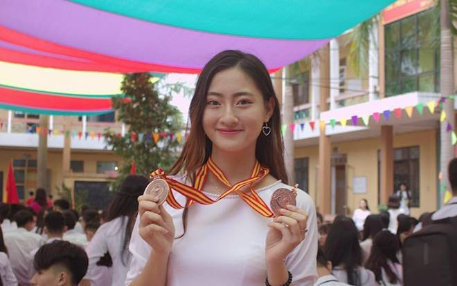 Bộ sưu tập thành tích học tập của tân hoa hậu Lương Thùy Linh khiến nhiều người nể phục Ảnh 2