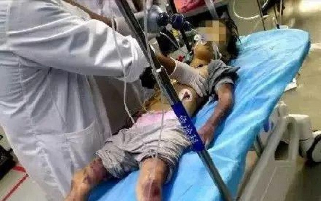 Bị cha bạo hành tới chết, câu nói cuối cùng của cô bé 6 tuổi khiến ai cũng nhói lòng Ảnh 2