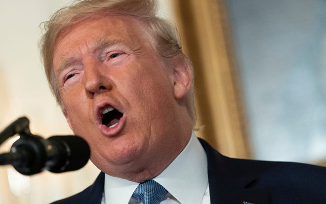 Hăng say chỉ trích Google, ông Trump chẳng hay viết sai chính tả cả tên mình Ảnh 2