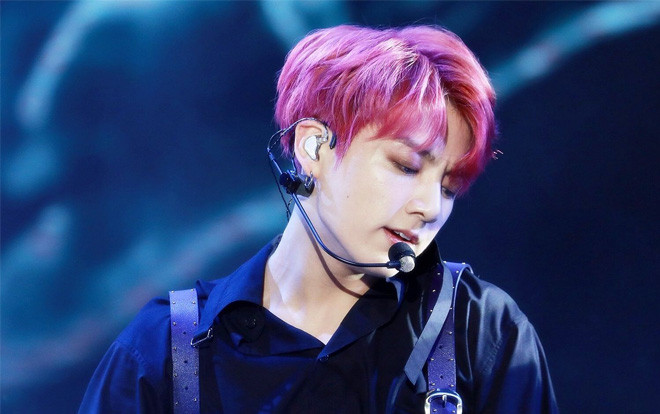 Vừa đẹp trai vừa hát hay, Jungkook (BTS) xuất sắc có mặt trong top 30 ca sĩ nhạc Pop nổi tiếng nhất nước Mỹ Ảnh 2