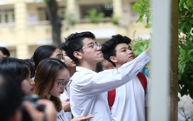 Chiều nay, hàng loạt những trường đại học nằm trong top 'hot’ công bố điểm chuẩn Ảnh 2