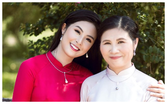 Hoa hậu Ngọc Hân hiếm hoi khoe ảnh chụp chung với mẹ kèm tâm thư xúc động nhân ngày Vu Lan Ảnh 2