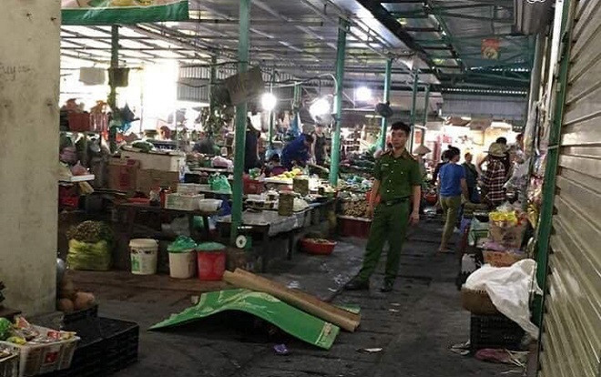 Mâu thuẫn tình cảm, người đàn ông đâm tử vong bạn gái trước cổng chợ rồi tự tử Ảnh 2