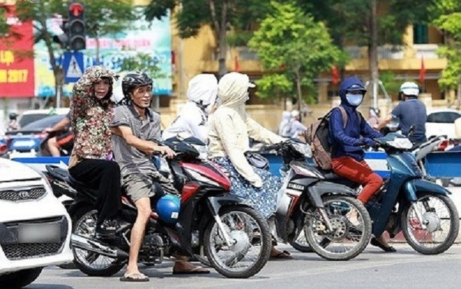 Ngày 11/8: Hà Nội nắng nóng trên 37 độ C, chiều tối có mưa dông Ảnh 2