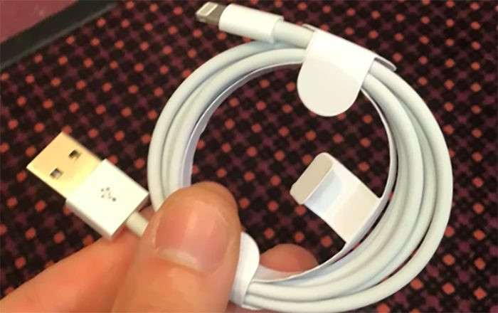 Sợi cáp iPhone vô tội này có thể hack máy tính của bạn trong một nốt nhạc Ảnh 2