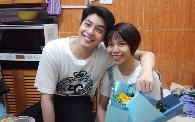 Noo Phước Thịnh gây xúc động khi đến tận nhà thăm fan bị ung thư giai đoạn cuối Ảnh 2