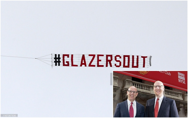 M.U hạ Chelsea 4-0, CĐV vẫn thuê trực thăng phản đối ông chủ người Mỹ Ảnh 2