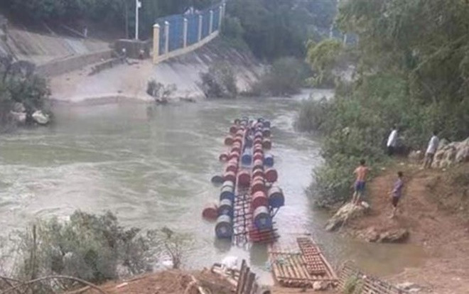 Lật bè trên sông Bắc Vọng - Cao Bằng, 3 người bị nước cuốn mất tích Ảnh 2