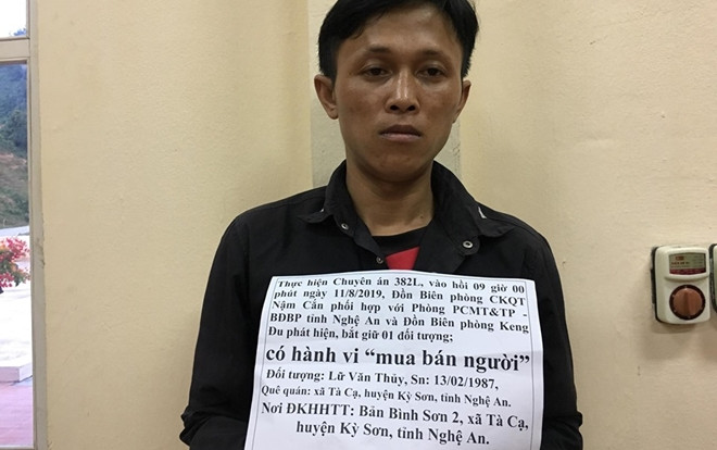 Nghệ An: Bắt đối tượng bán phụ nữ để lấy 15 triệu đồng/người Ảnh 2