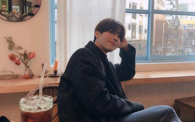 Bộ ảnh chứng minh Han Seungwoo (X1) là hình mẫu 'bạn trai nhà người ta' lý tưởng của các fan Ảnh 2