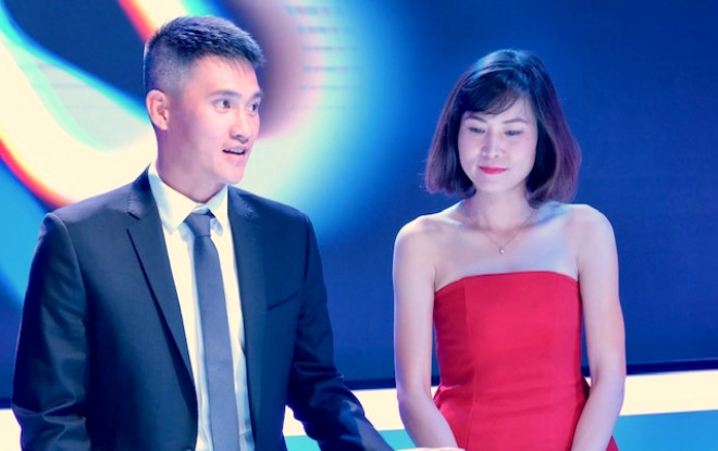 Công Vinh lấn sân làm MC bóng đá, Thủy Tiên ngày đêm lo lắng ngủ không yên Ảnh 2