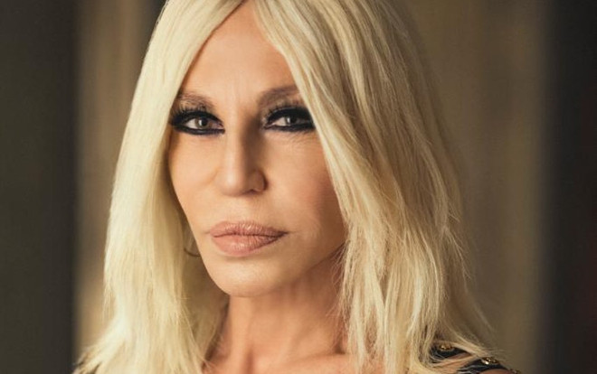 NTK Donatella Versace lên tiếng xin lỗi về chiếc áo phông gây tranh cãi Ảnh 2