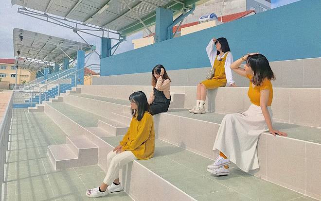 Chào đón tân sinh viên nhập học, các 'đàn chị' ĐH Ngân Hàng dành trọn tâm huyết giới thiệu những góc sống ảo 'xịn sò' khiến nhiều người mê mẩn Ảnh 2