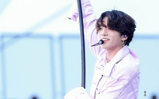 Phá kỉ lục Taeyang (Big Bang), Jungkook (BTS) trở thành nam thần tượng KPop có bài hát solo xuất hiện lâu nhất trên BXH Billboard World Digital Song Sales Ảnh 2