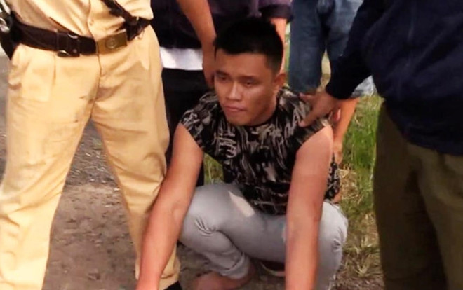 CSGT truy đuổi tài xế ô tô dương tính với ma túy vượt đèn đỏ gần 40km Ảnh 2