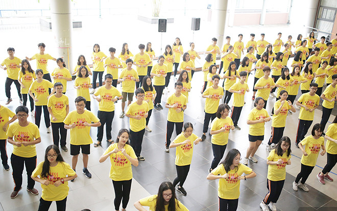 Học sinh Ams 'quẩy' flashmob nhiệt tình đón năm học mới Ảnh 2