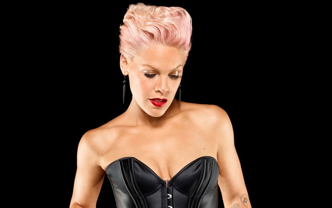 P!nk vượt mặt Taylor Swift trở thành nữ nghệ sĩ có doanh thu tour diễn cao nhất thập kỉ Ảnh 2