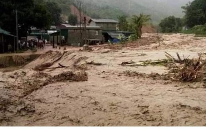 Mưa lũ lại đổ về Mường Lát - Thanh Hóa, 1 người phụ nữ mất tích Ảnh 2