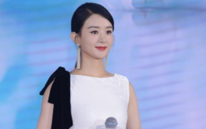 Triệu Lệ Dĩnh tái xuất sau sinh con với dung mạo xinh đẹp bất phàm, fan đẩy PR mạnh mẽ trên mạng xã hội Ảnh 2