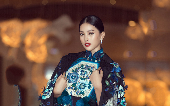 Đúng ngày sinh nhật, Tiểu Vy khiến fan sắc đẹp dậy sóng vì tạo hình quá độc - đẹp Ảnh 2