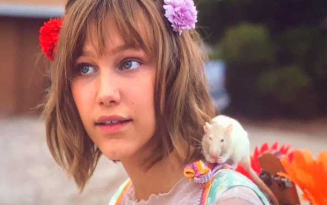 Stargirl: Grace VanderWaal giới thiệu về bộ phim mới cực dễ thương trên kênh Disney+ Ảnh 2