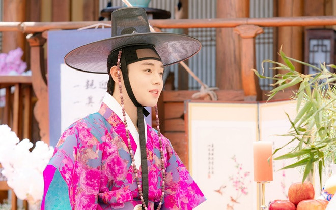 Park Ji Hoon (Wanna One) được khen về diễn xuất, tỏa sáng trong 'Mỹ nam đẹp hơn hoa' bản cổ trang Ảnh 2