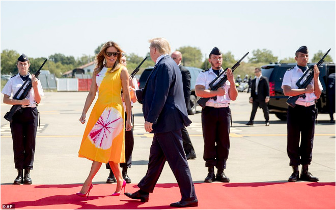 Đệ nhất phu nhân Mỹ Melania Trump xuất hiện tại G7 với loạt váy áo xa xỉ như đang đi trình diễn thời trang Ảnh 2