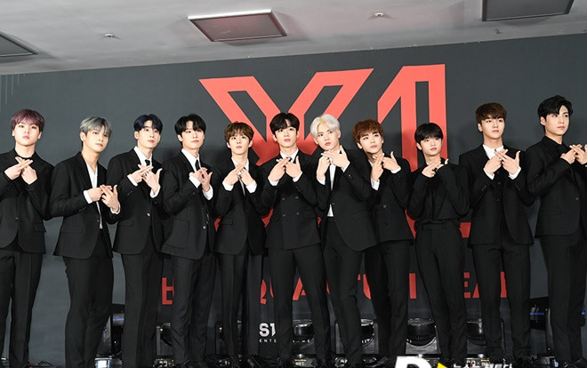 11 thành viên X1 đổ bộ thảm đỏ debut: Thu hút hàng 100 truyền thông, Kim Yo Han - Kim Woo Seok nổi bật Ảnh 2