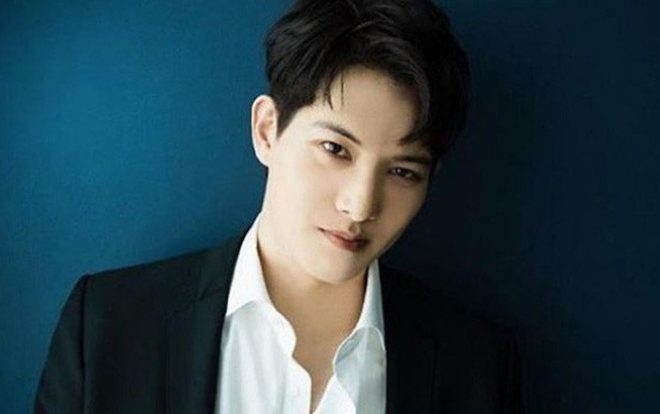 Sau scandal ‘thả thính’ trên Instagram, Lee Jong Hyun đã chính thức rời khỏi CNBLUE Ảnh 2