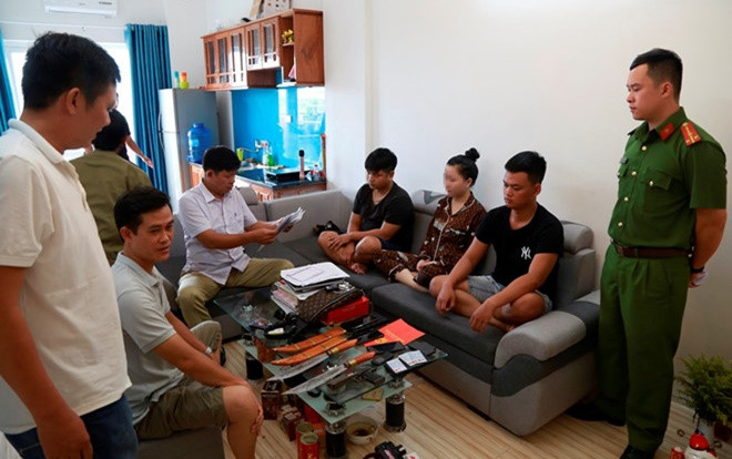 Triệt phá đường dây cho vay nặng lãi uy hiếp đòi nợ bằng súng nhựa ở Thừa Thiên - Huế Ảnh 2